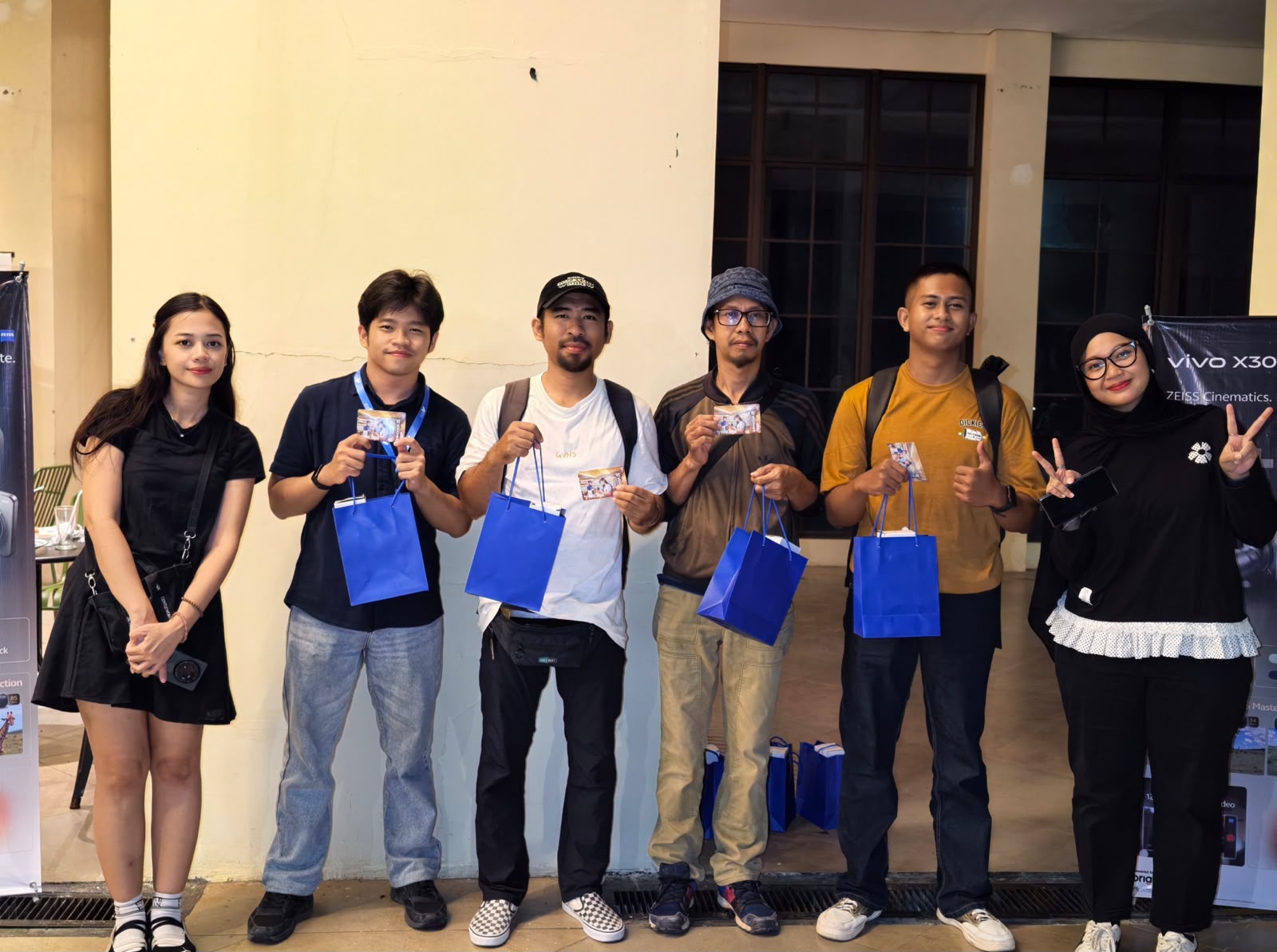 Mahir Abadikan Gambar via Gawai, Mahasiswa PTI Nobel Indonesia Raih Prestasi dalam Lomba Fotografi